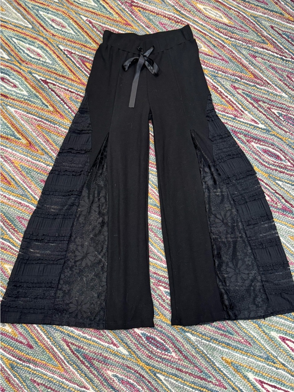 ▪️🔲◾️POL Black Wide-Leg Lace-Panel Pants with Satin Waist Tie ◾️🔲▪️ - Picture 13 of 14